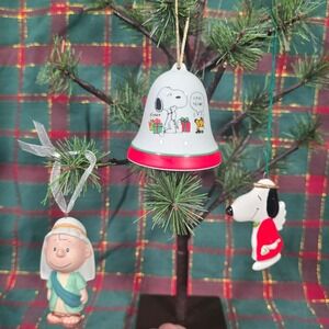 Lot of 3 Vintage Peanuts Snoopy Woodstock Linus Chrisitmas Ornaments